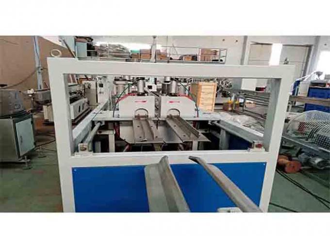 200kg/Rohr-Wasser-Abfluss-Doppelschneckenextruder der H PVC-Kunststoffrohr-Maschinen-37kw 1