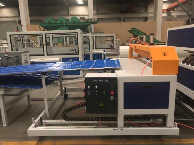 1100mm ASA Plastic Profile Production Line quantitative Fütterung 1