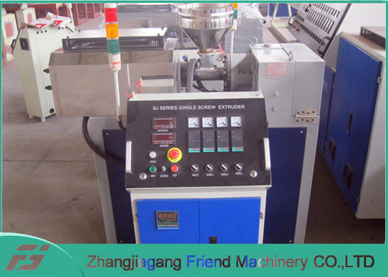 Good price Hohe leistungsfähige Plastikextruder-Maschine für weiches PVC-Profil des PET-/pp. Kleinkapazitäts Online