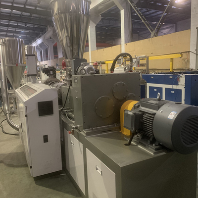 Ein guter Preis. Pneumatische Umwandlung kundengebundene PVC Pelletisierungs-Linie Doppelt-Schraube Online
