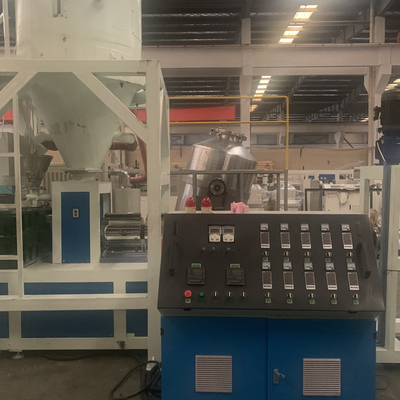 Ein guter Preis. 1 bis 2/4 verpackende Gurt-Plastikmaschine, HAUSTIER Plastikgurt-Fertigungsstraße 2000kg/H Online