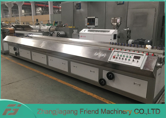 Good price Sgs-Doppelt-Schraube 4m/Min Wpc Extrusion Machine, Wpc-Decking-Fertigungsstraße Online