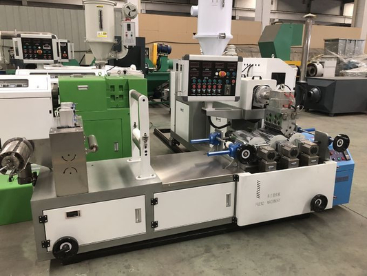 Ein guter Preis. Laborart Mini Plastic Sheet Extruder Machine 200kg/H Online