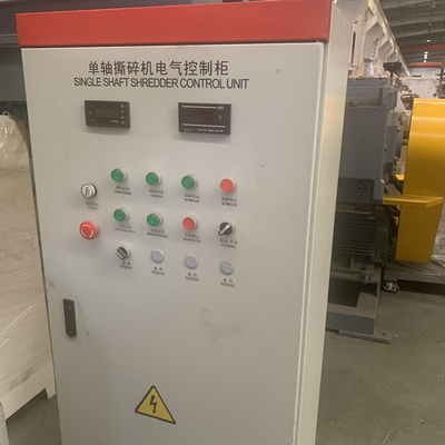 Good price Reißwolf-Plastikzerkleinerungsmaschinen-Maschinen-feste Struktur des Doppelt-650kg/H der Wellen-WPC Online