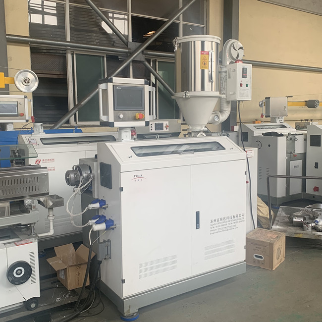150kg/H Plasticization Verdrängungs-Linie einzelne Schraube PVCs Polyethylen 1
