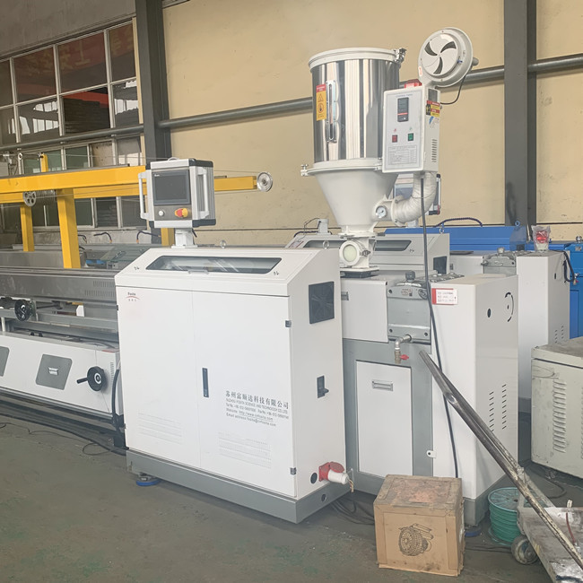 150kg/H Plasticization Verdrängungs-Linie einzelne Schraube PVCs Polyethylen 4
