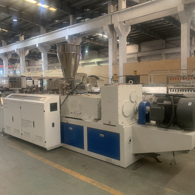 Konische Kunststoffrohr-Maschine des Doppelschneckenextruder-45RPM 1