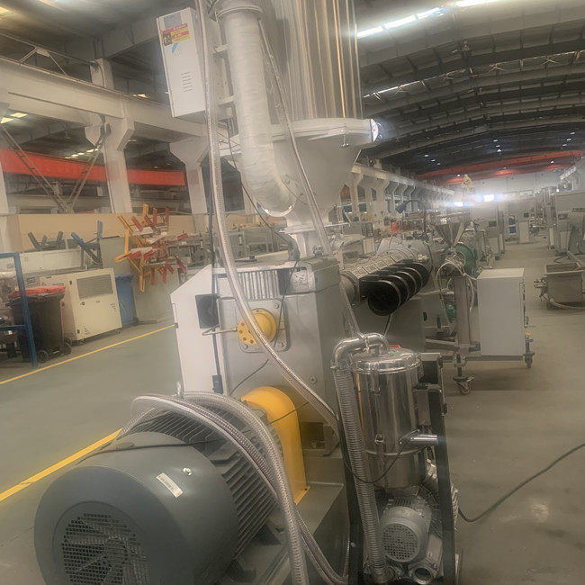 Einzelner Schraube Winkel- des Leistungshebelshdpe Wasserleitungs-Extruder 100kg/H 4