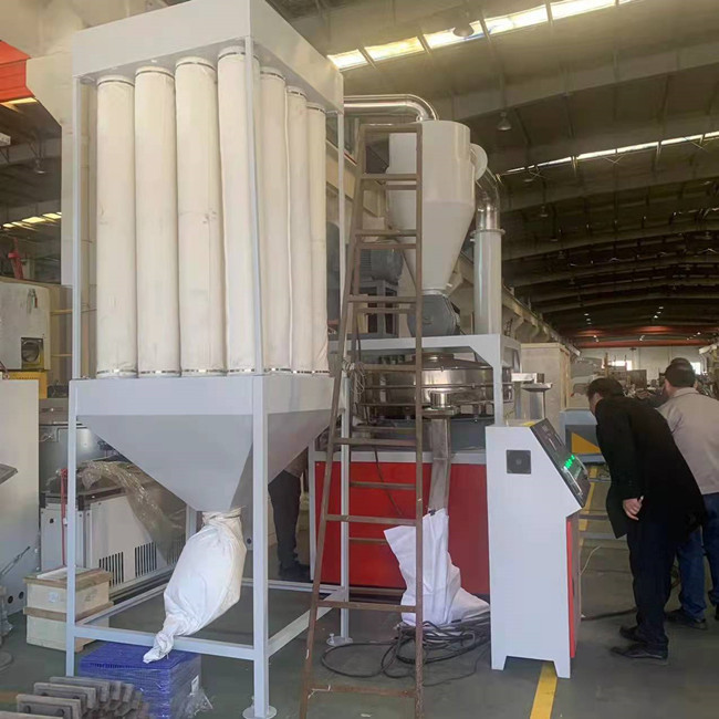 Überschüssiger PET Plastikpulverizer-Schleifmaschine Doppelkühlsystem mit 37 Kilowatt 1